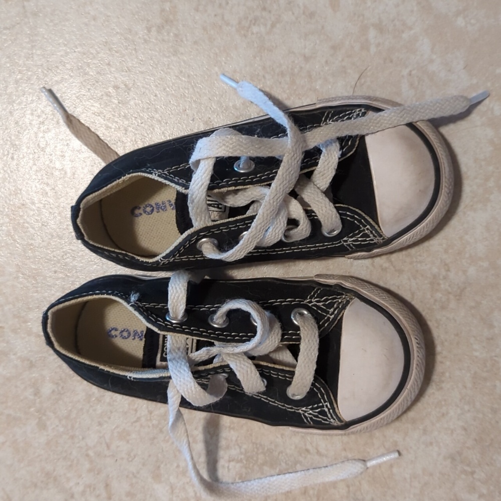 Toddler sneakers
